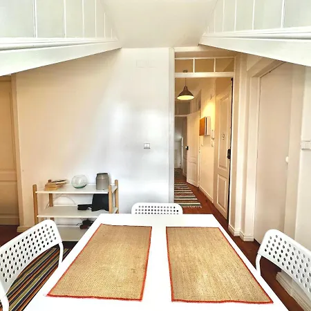 Alcantara 2 Bedrooms Apartment *